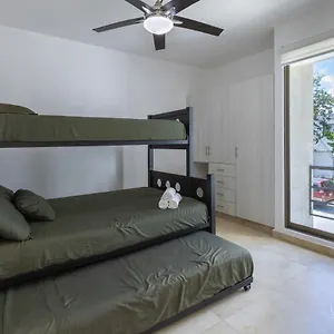 https://villa-ana-lucia.allrivieramayahotels.com